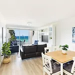 Luxury Manly Beachfront Apartment