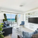 Luxury Manly Beachfront Apartment